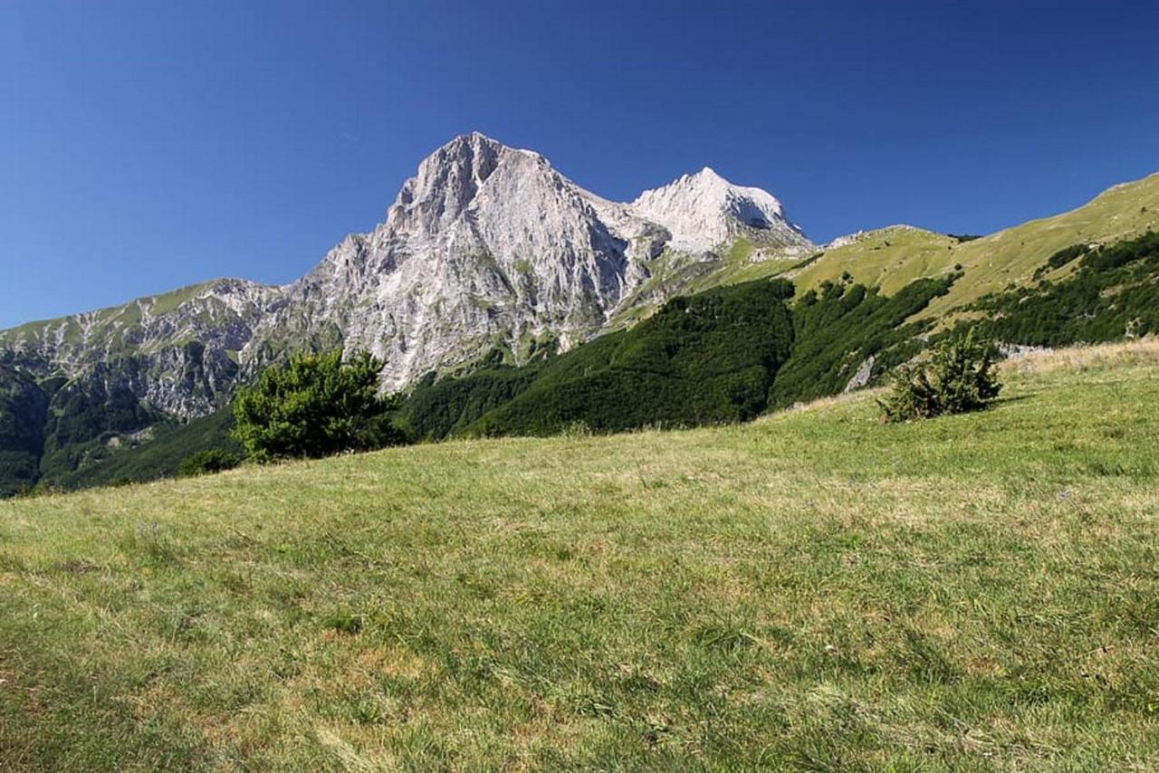 Complesso Turistico Aurora - Appartamenti Poggio Picenze Luaran gambar