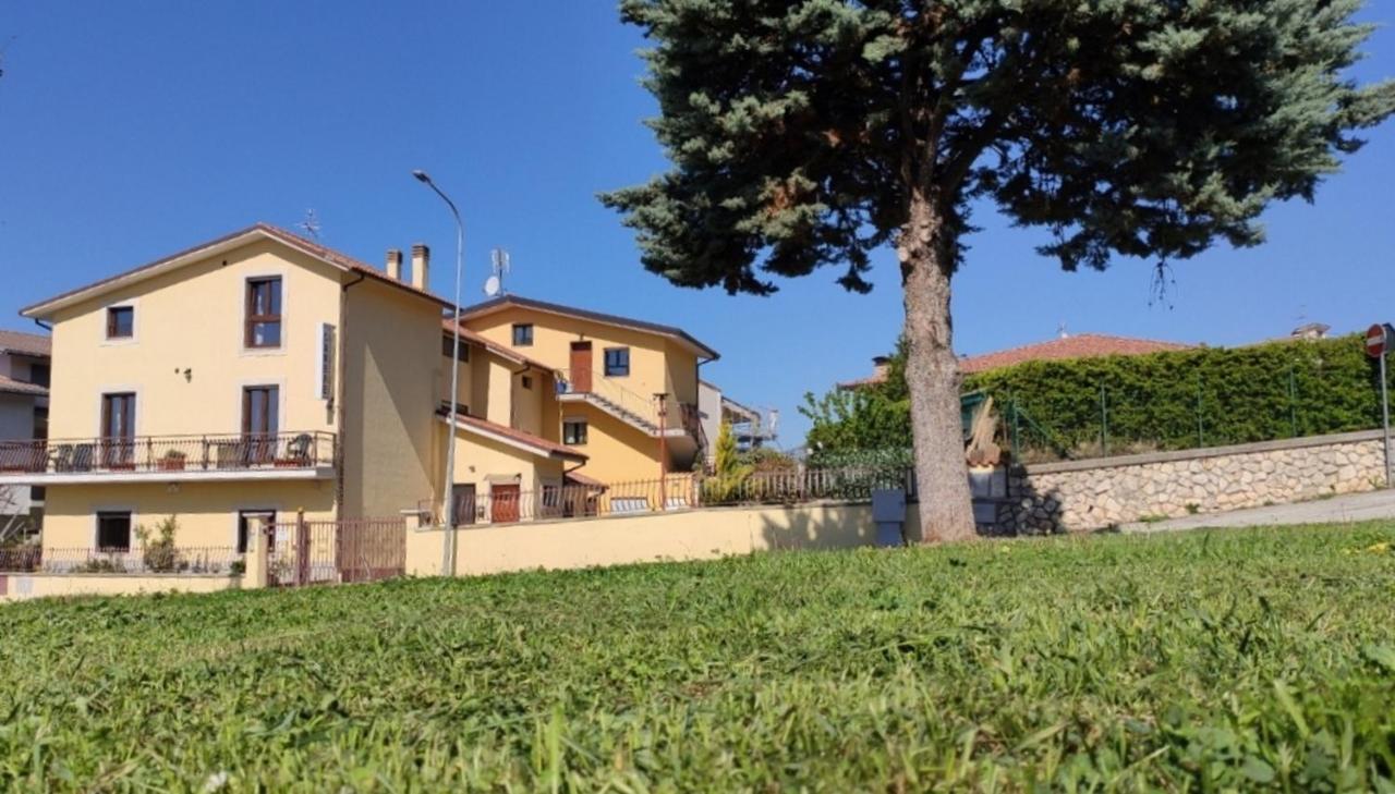 Complesso Turistico Aurora - Appartamenti Poggio Picenze Luaran gambar
