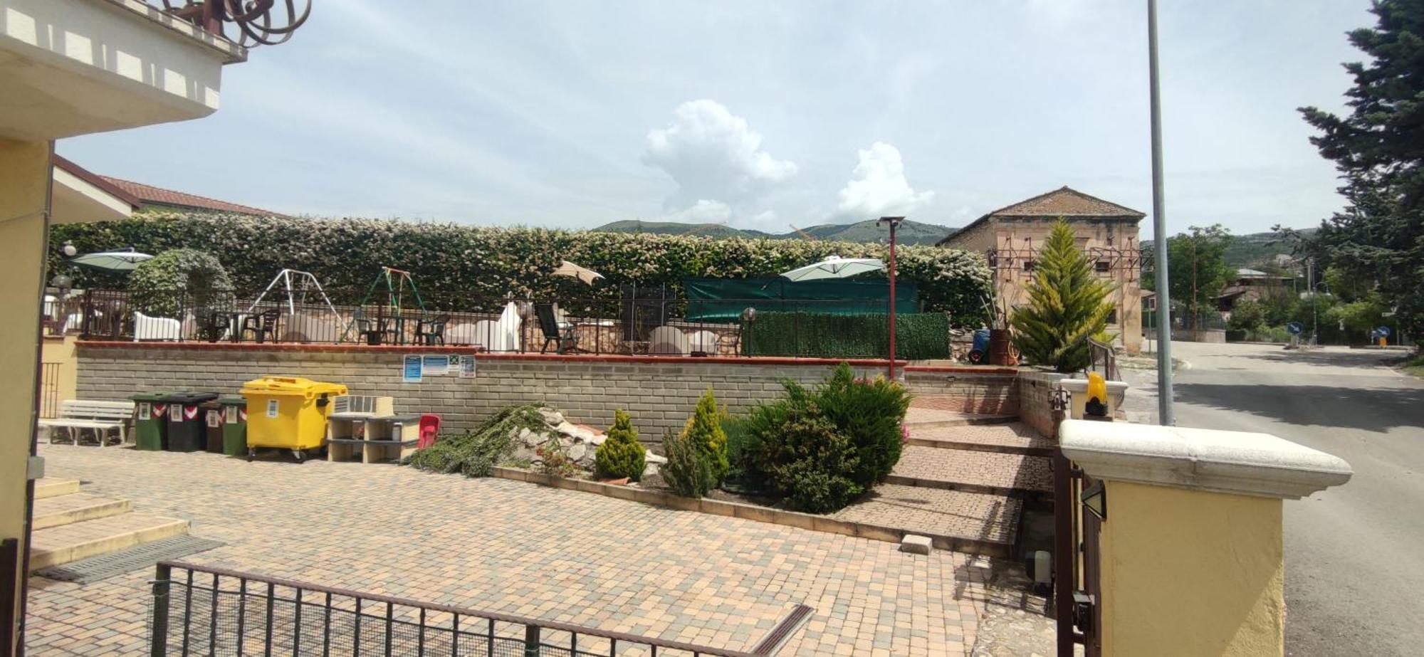 Complesso Turistico Aurora - Appartamenti Poggio Picenze Luaran gambar