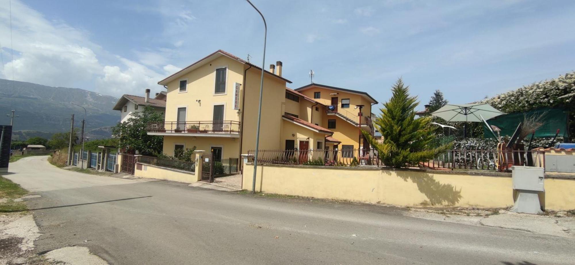 Complesso Turistico Aurora - Appartamenti Poggio Picenze Luaran gambar