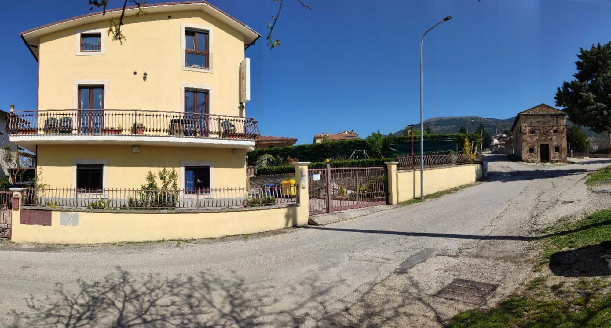 Complesso Turistico Aurora - Appartamenti Poggio Picenze Luaran gambar