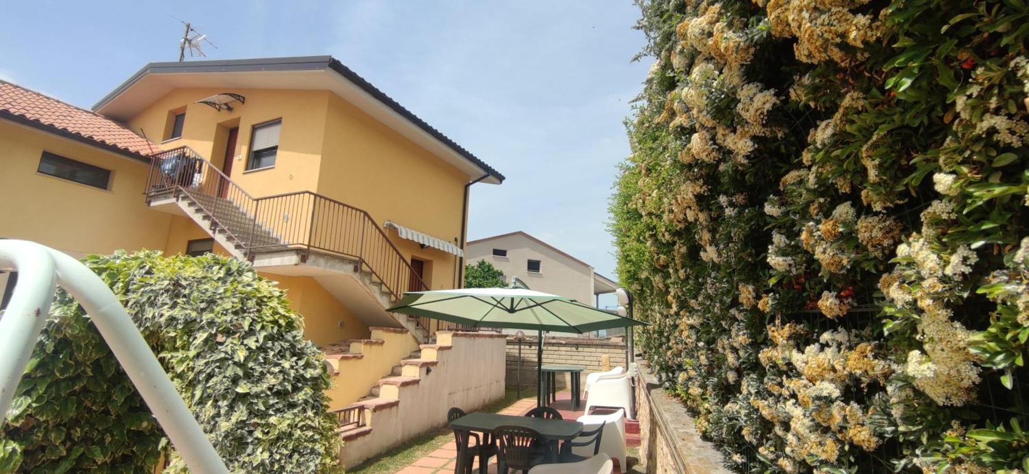 Complesso Turistico Aurora - Appartamenti Poggio Picenze Luaran gambar